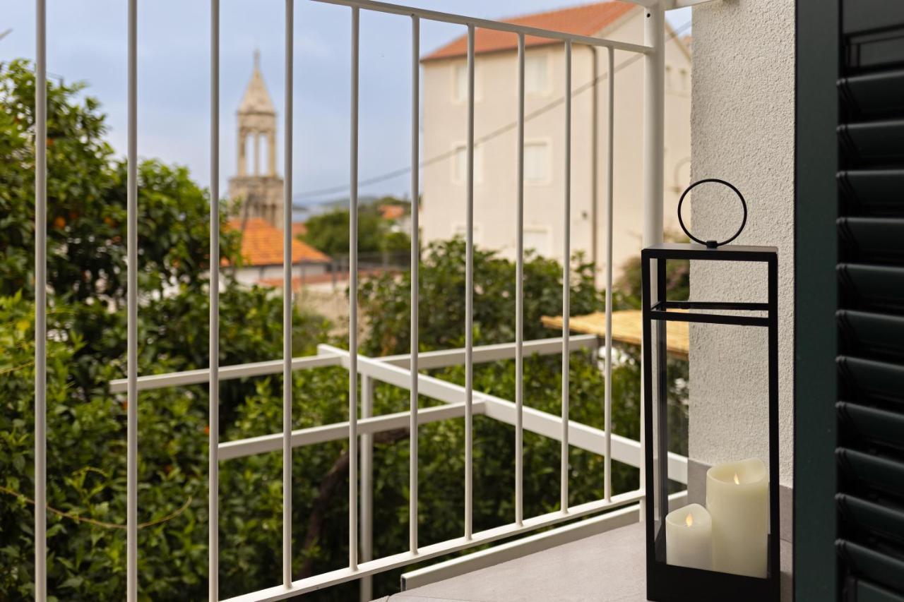 Jesliving Hvar - 2 Bedroom Elegant Apartment With Sea View In Historic Center Of Hvar Town Exterior foto